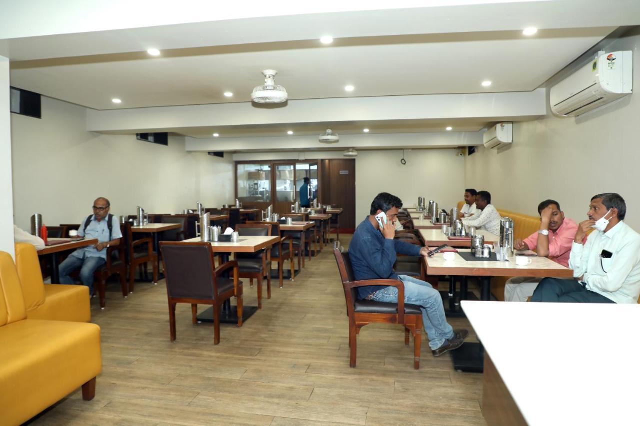 Vov Hotels Vijayapura Bijāpur Extérieur photo