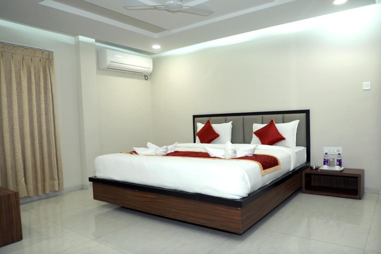 Vov Hotels Vijayapura Bijāpur Extérieur photo