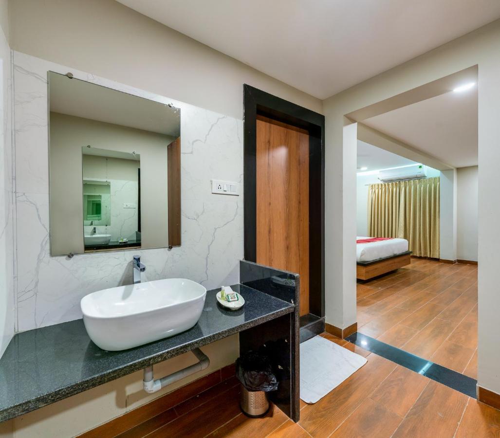 Vov Hotels Vijayapura Bijāpur Extérieur photo